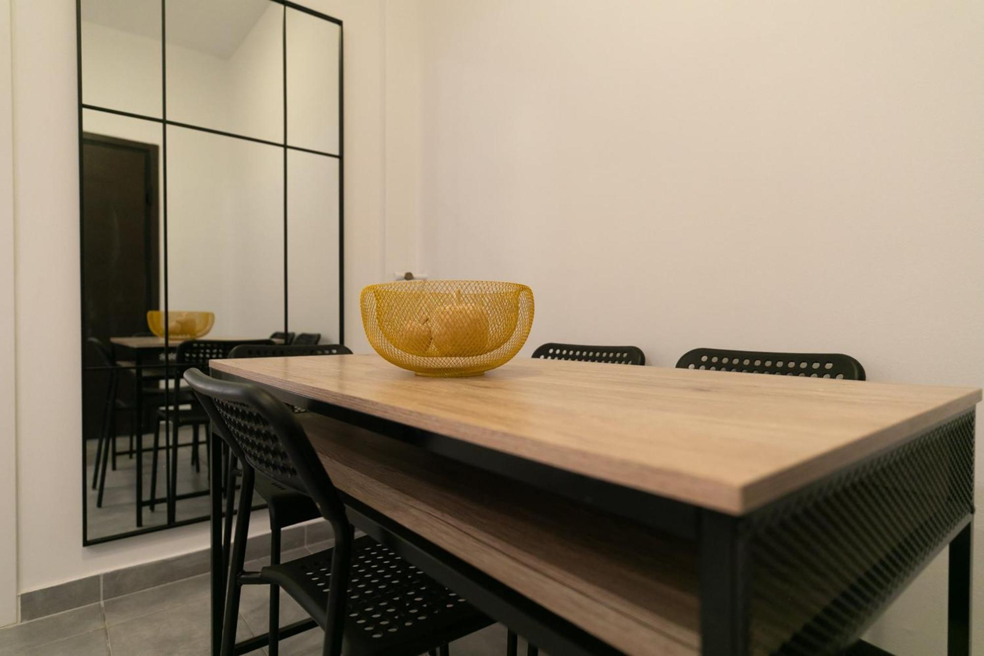 Koukaki Gem Chic Apt Near Acropolis Athena Bagian luar foto